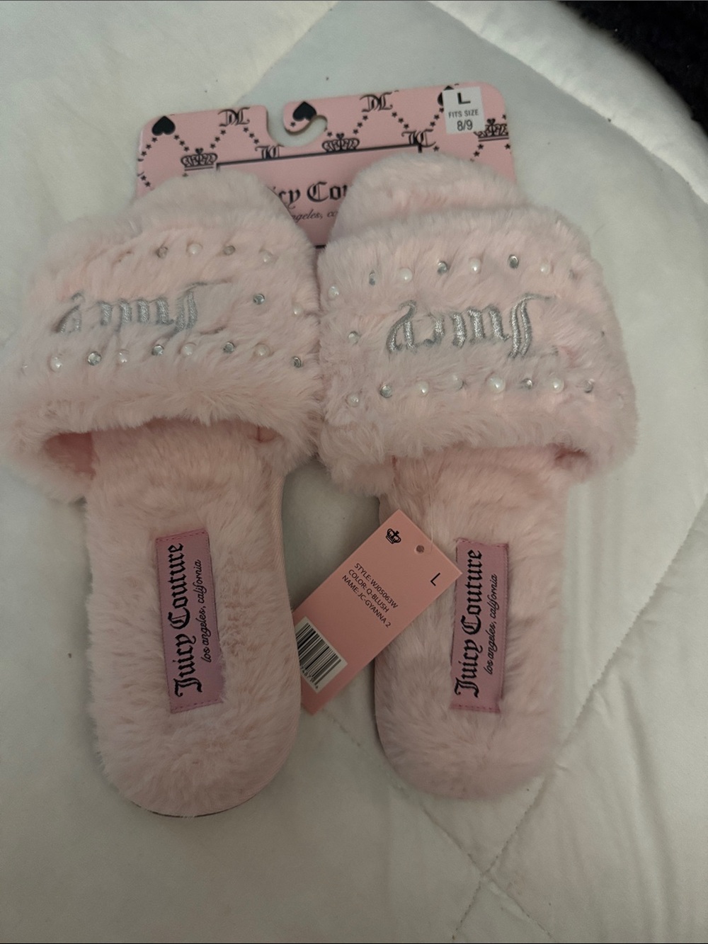 Juicy couture women’s slippers size L fits 8/9 NWT